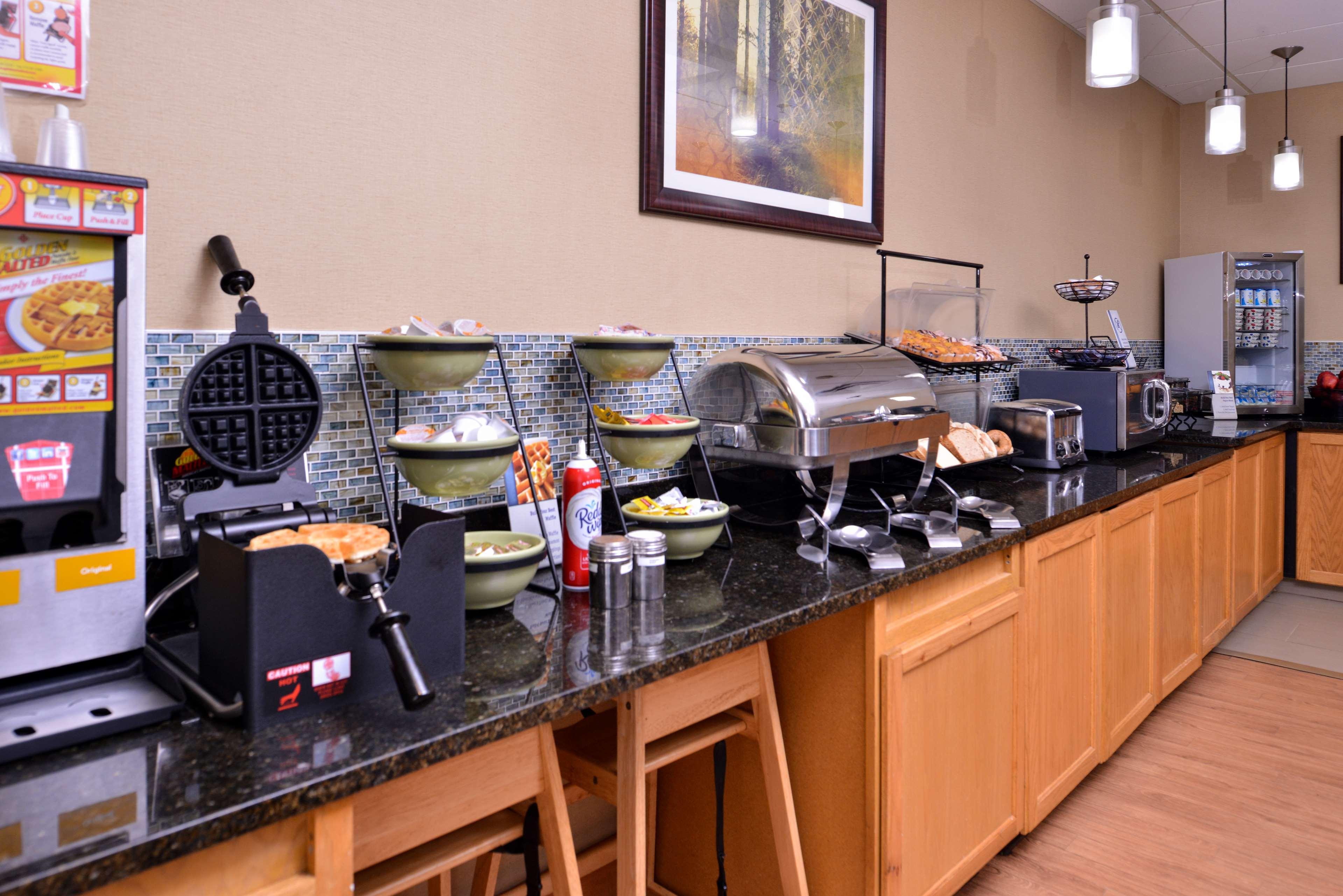 Best Western Plus University Inn Olean Extérieur photo